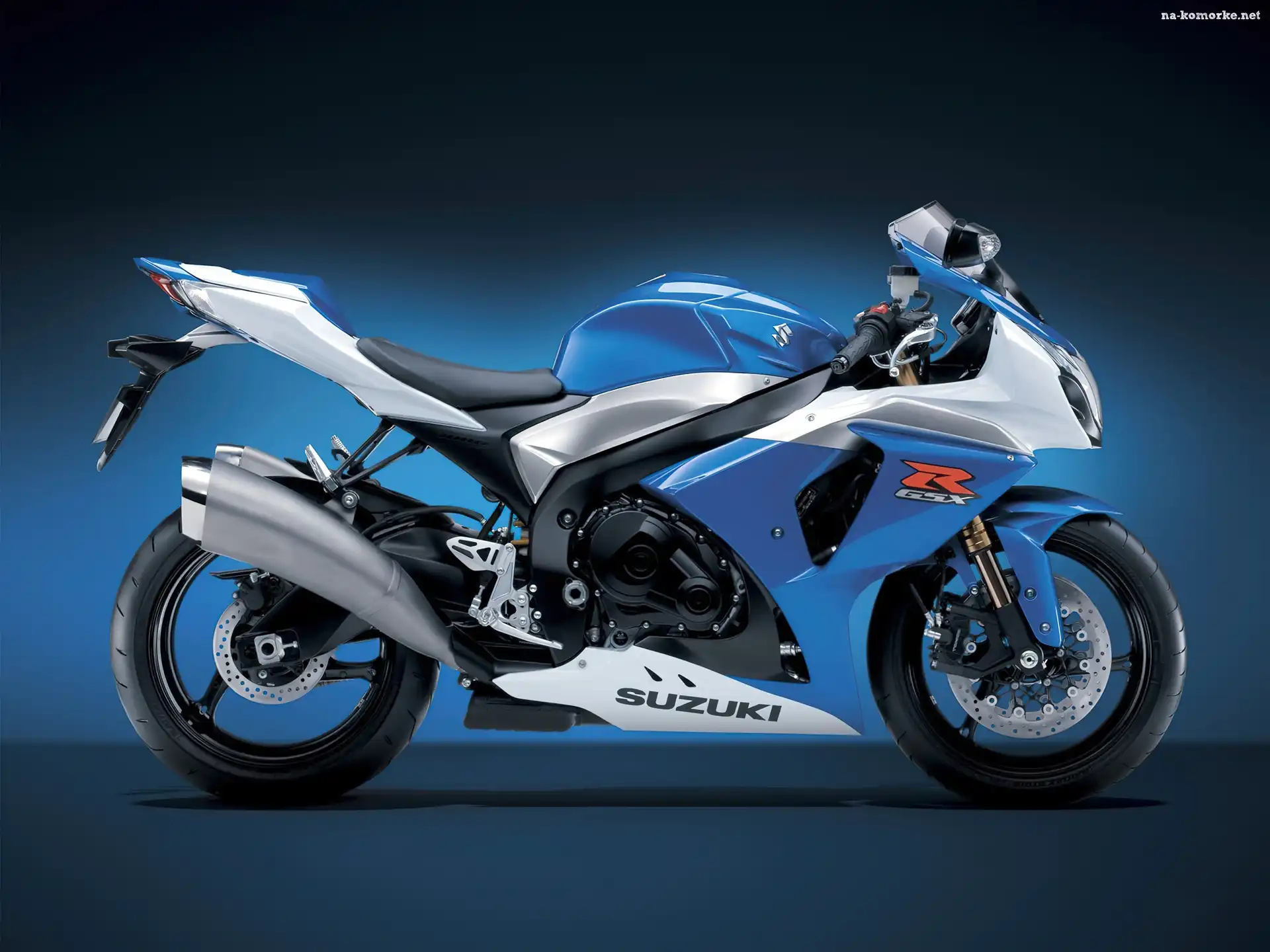 Suzuki GSX-R1000, Dekle, Silnika