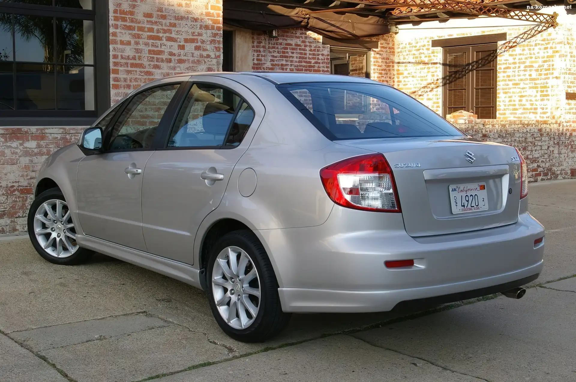 Suzuki SX4, Klapa, Bagażnika
