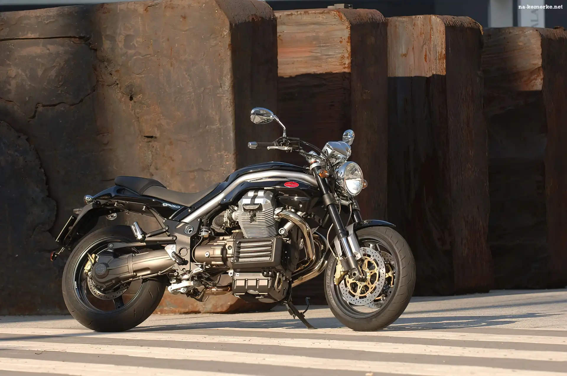 Moto Guzzi, koła, lusterka, opony, kierownica, tłumik , siedzenie , światła