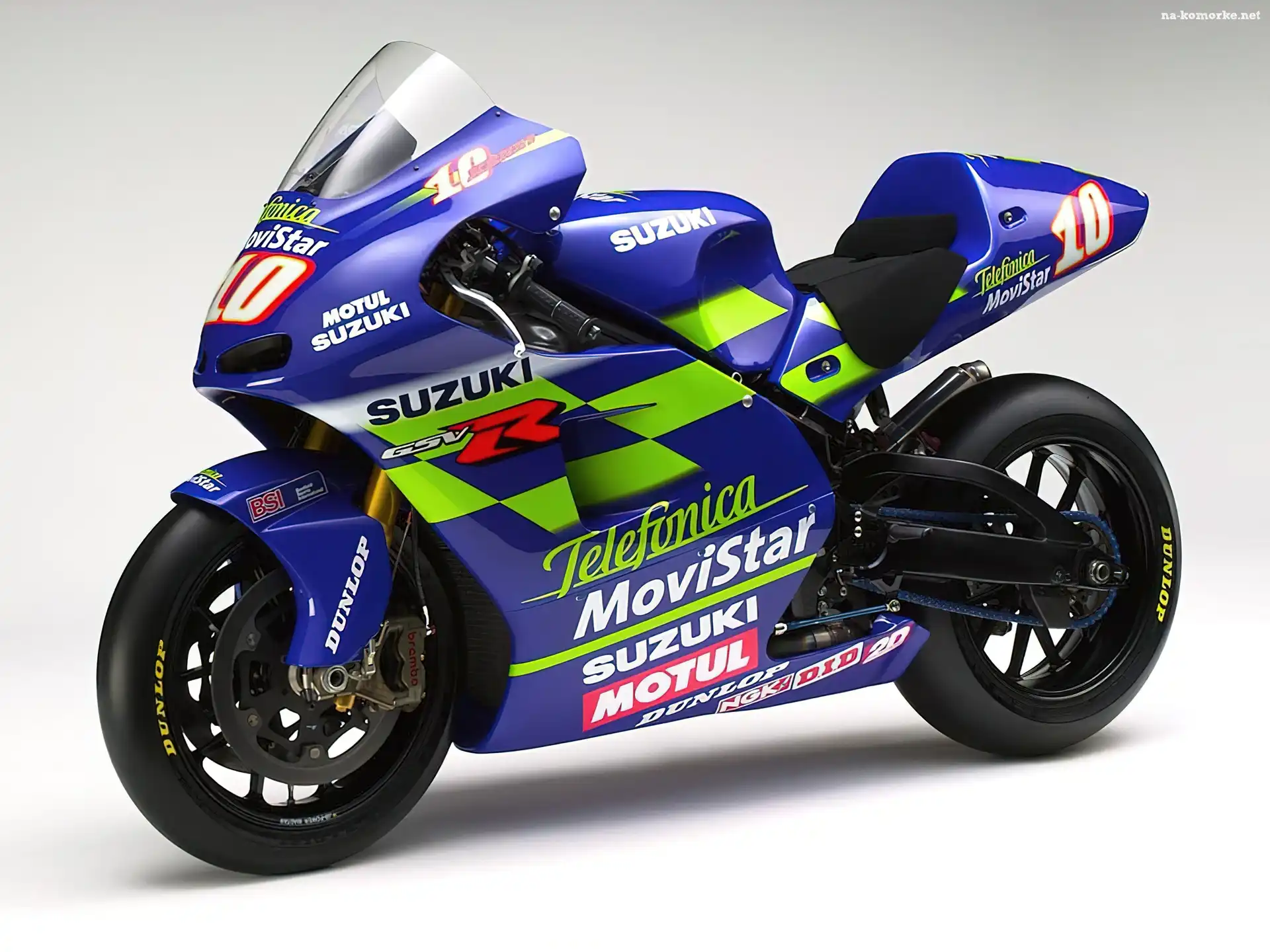 Motory Suzuki, koła, lusterka, opony, kierownica, łańcuch , siedzenie , światła