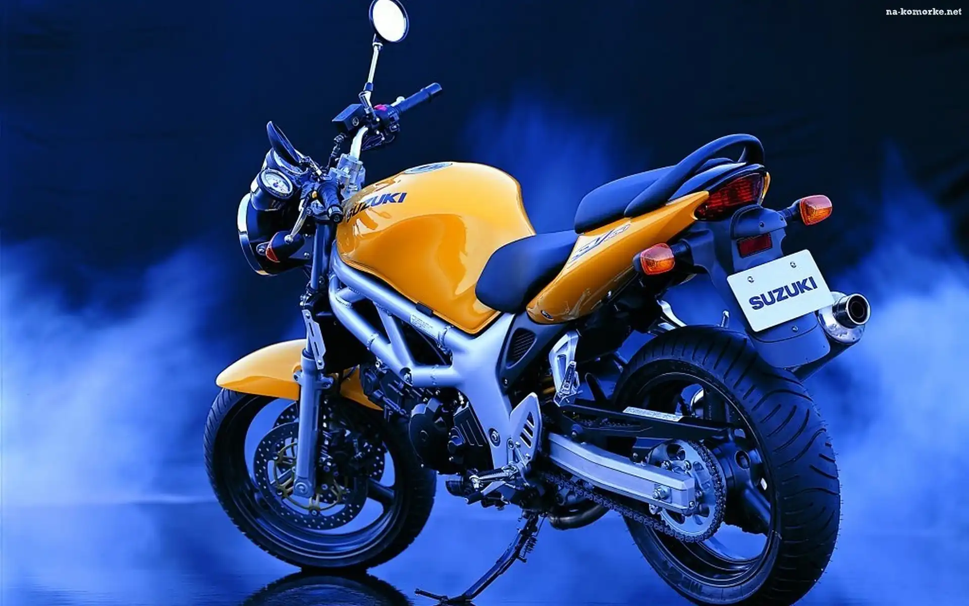 Motory Suzuki, koła, lusterka, opony, kierownica, tłumik , siedzenie , światła