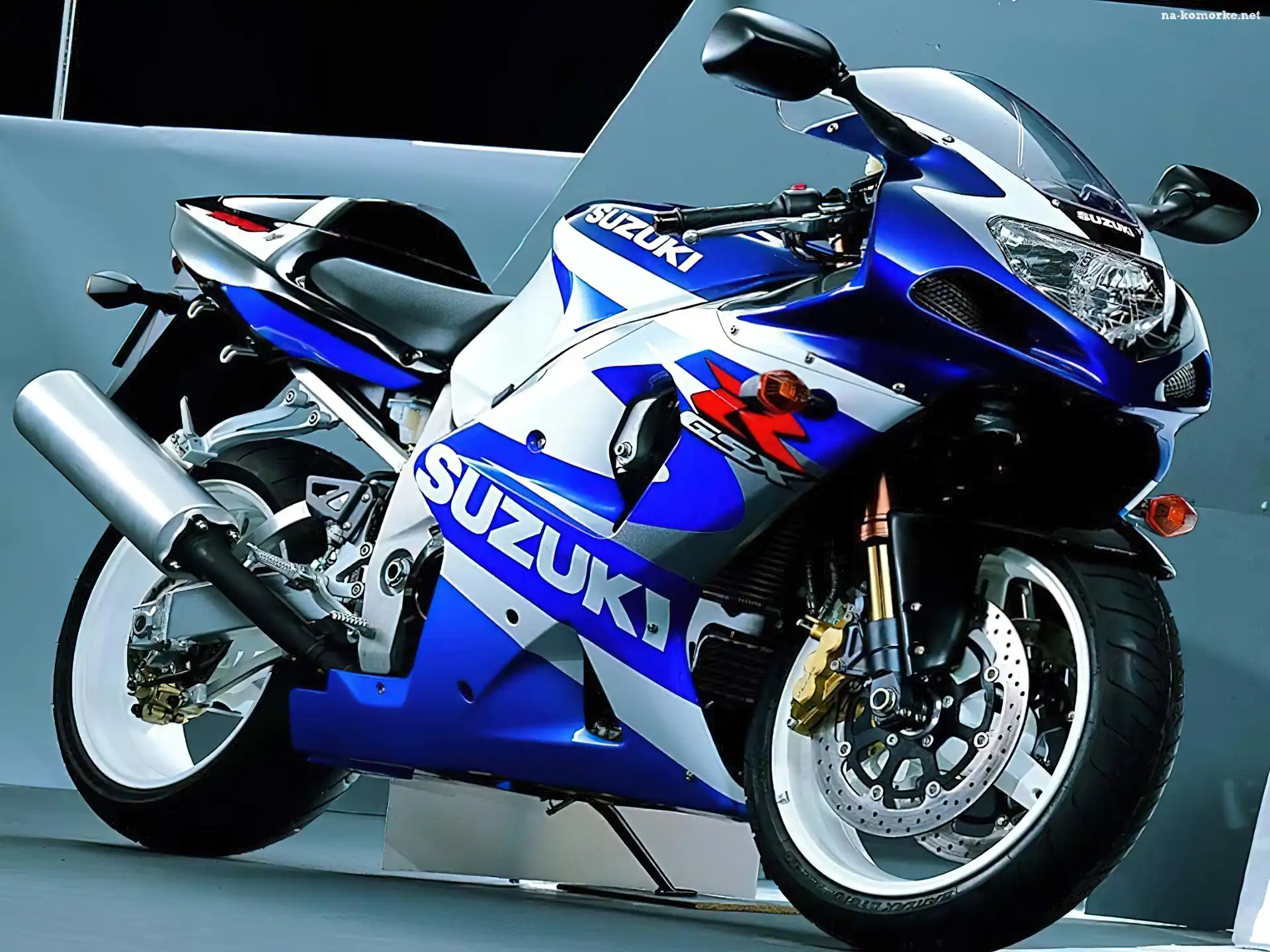 Motory Suzuki, koła, lusterka, opony, kierownica, tłumik , siedzenie , światła