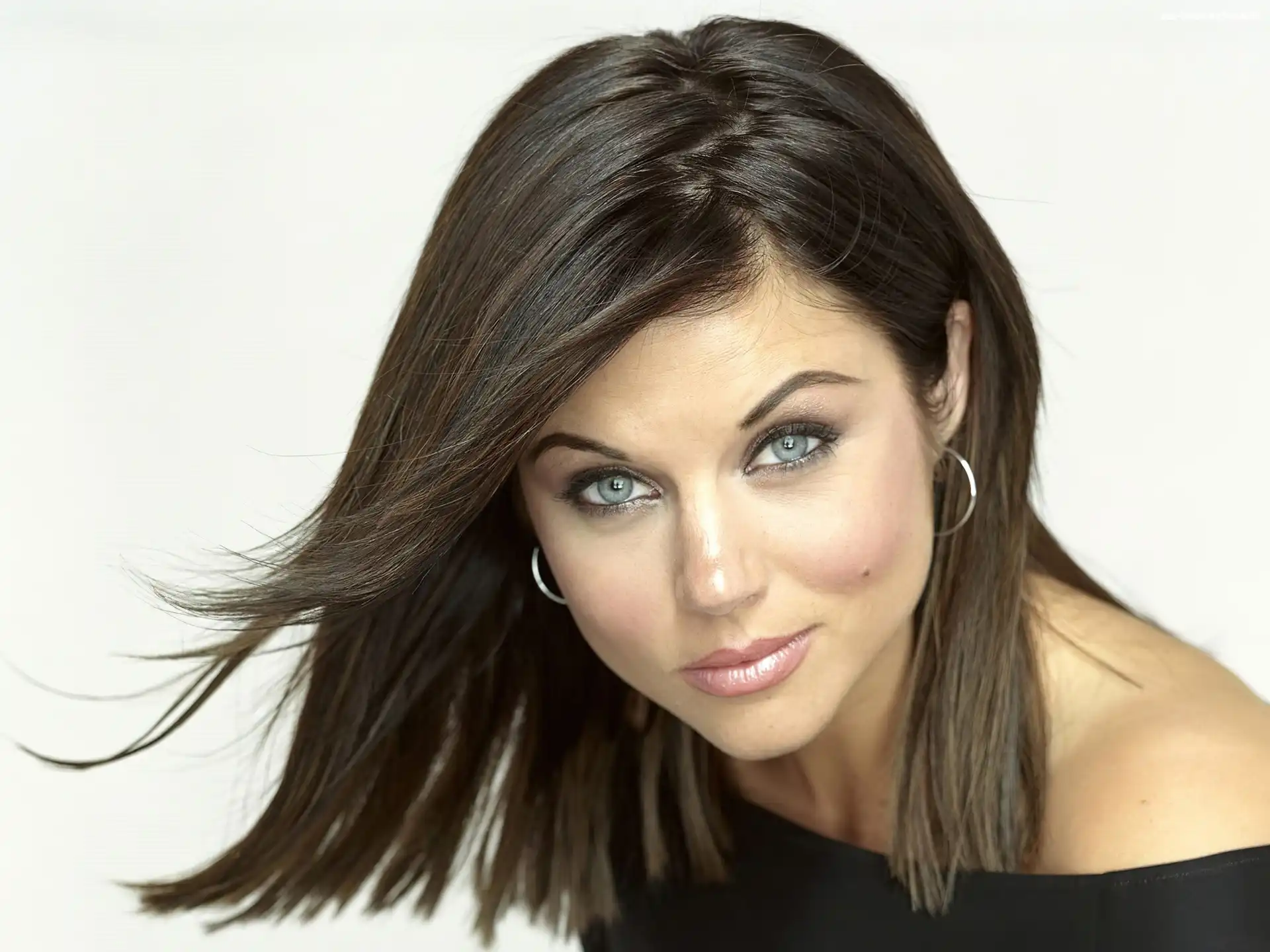 Tiffani Thiessen, Oczy, Kolczyki, Błękitne