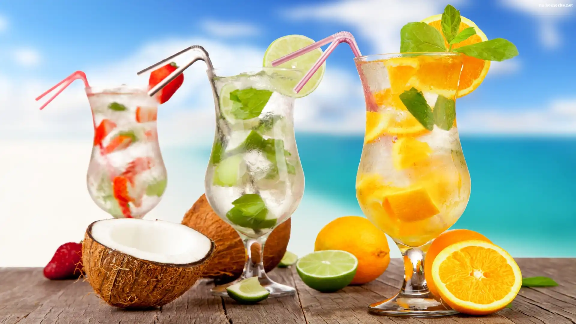 Trzy, Truskawki, Kokos, Koktajle, Słomki, Cytryny, Limonki