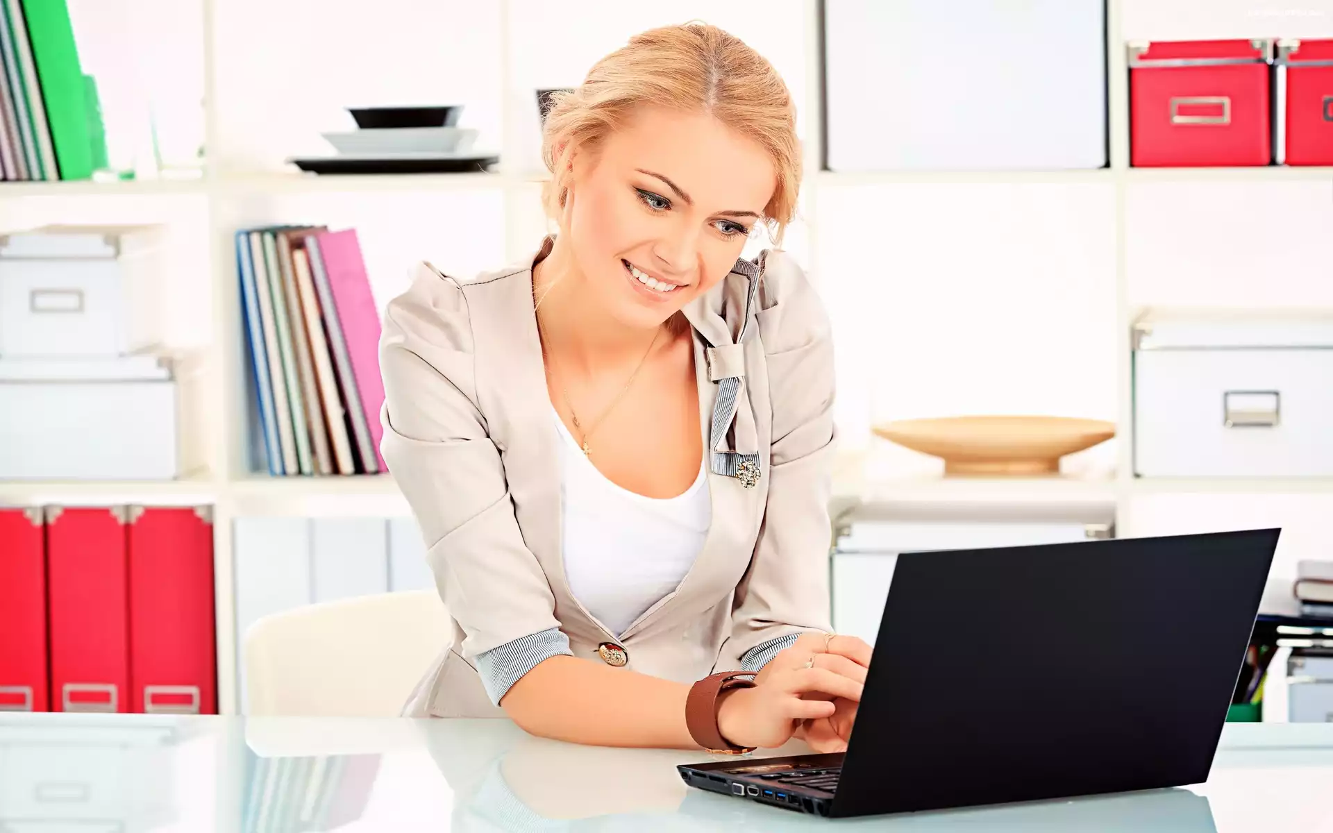 Uśmiechnięta, Biuro, Blondynka, Laptop