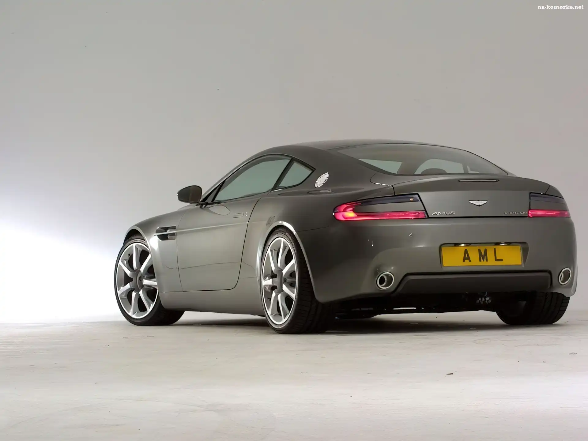 V8 Vantage