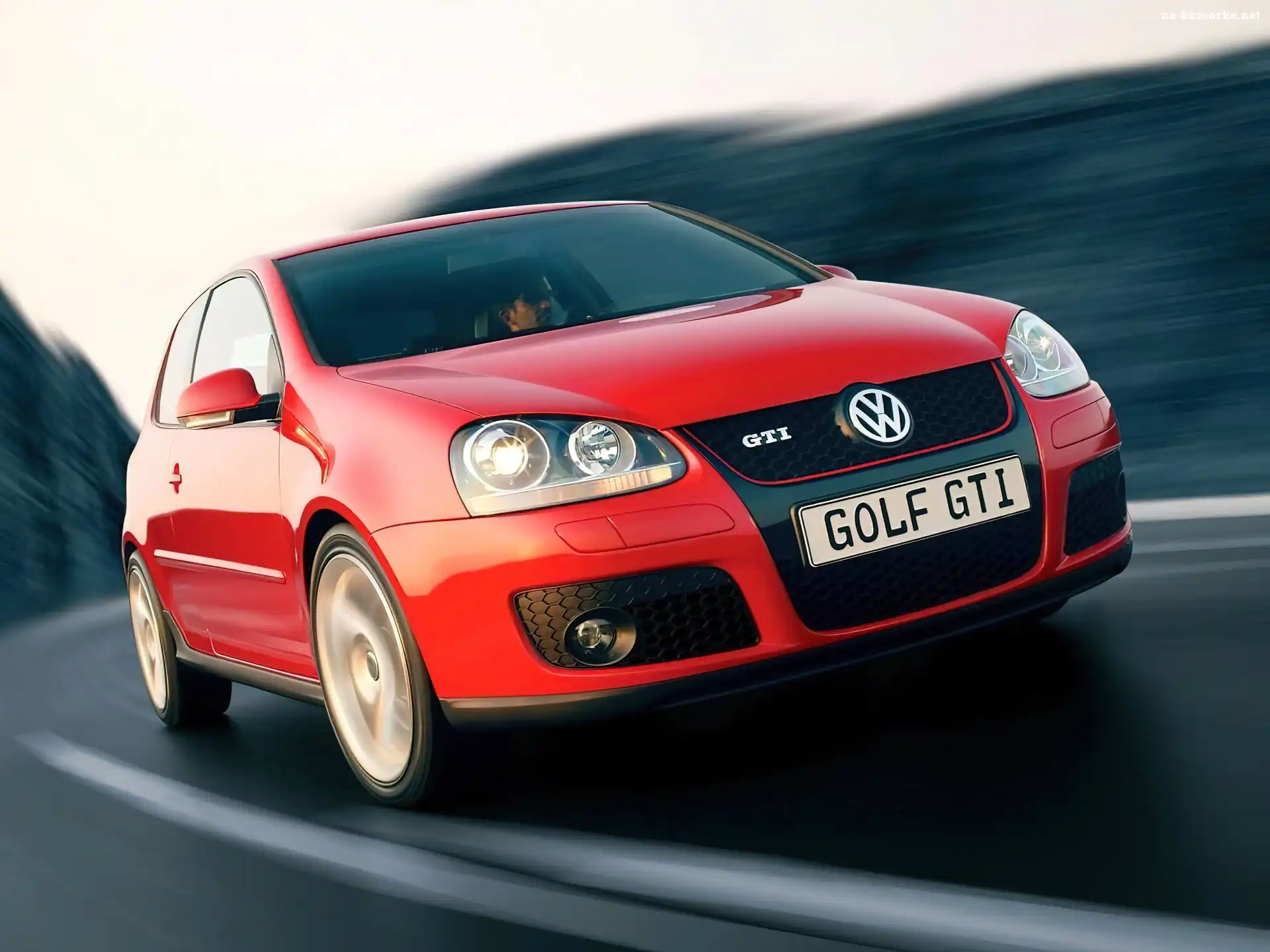 Volkswagen Golf 5, Czerwone GTI na Komórkę