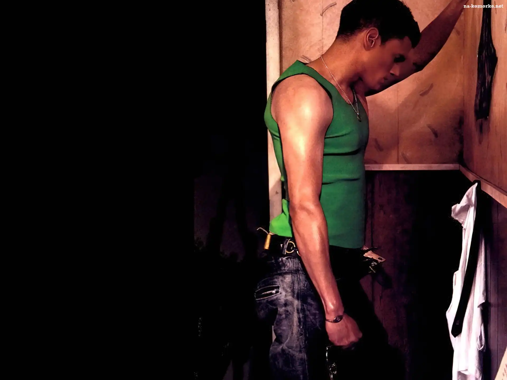 Wentworth Miller, zielony top