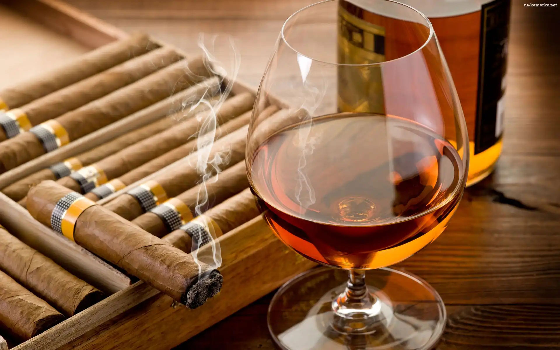 Kieliszek, Whisky, Cygara