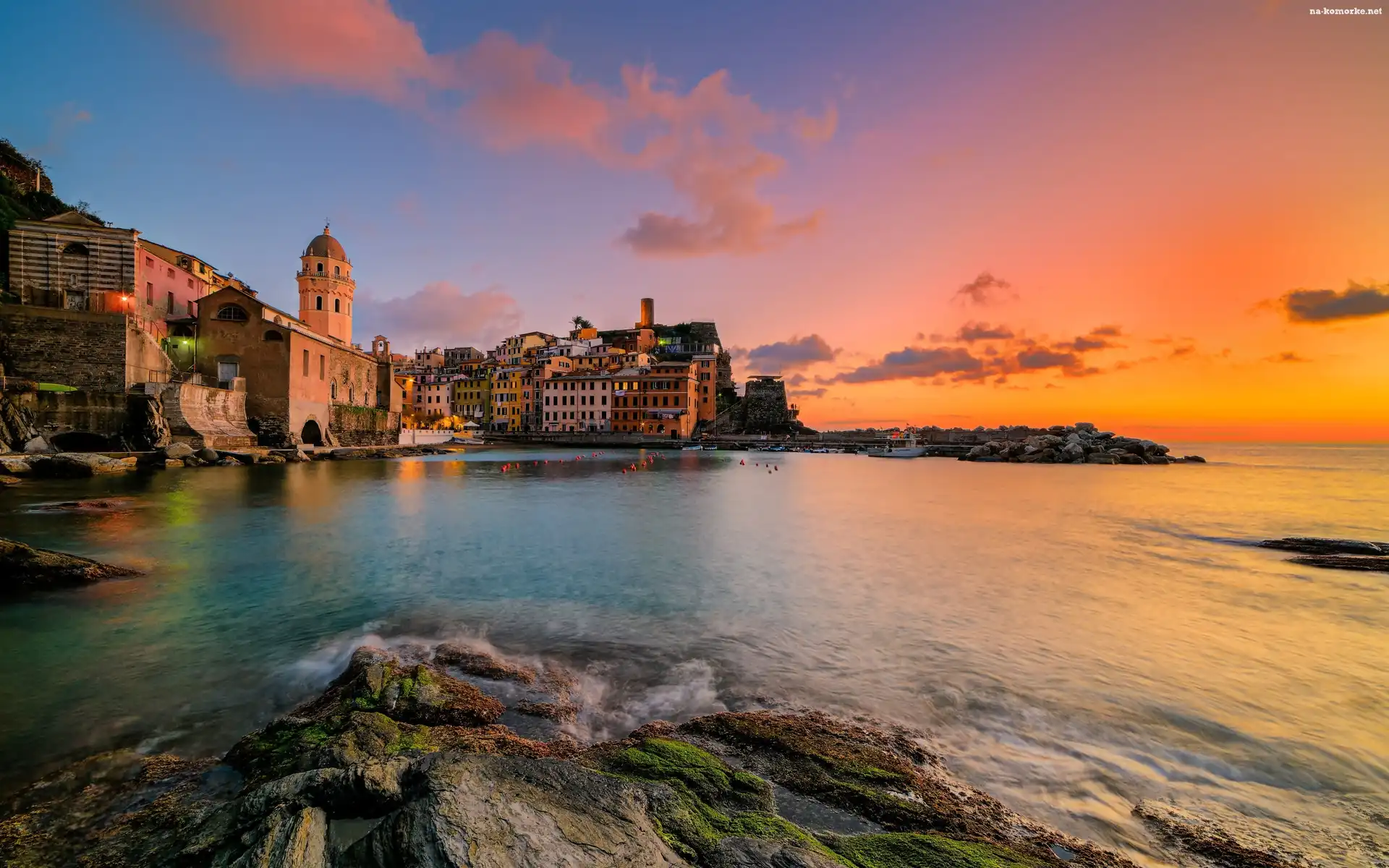 Włochy, Miasteczko, Vernazza, Domy, Zachód słońca