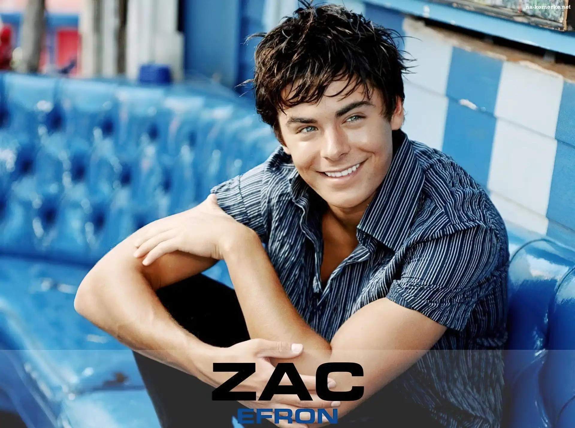 Zac Efron, Kanapa, Niebieska
