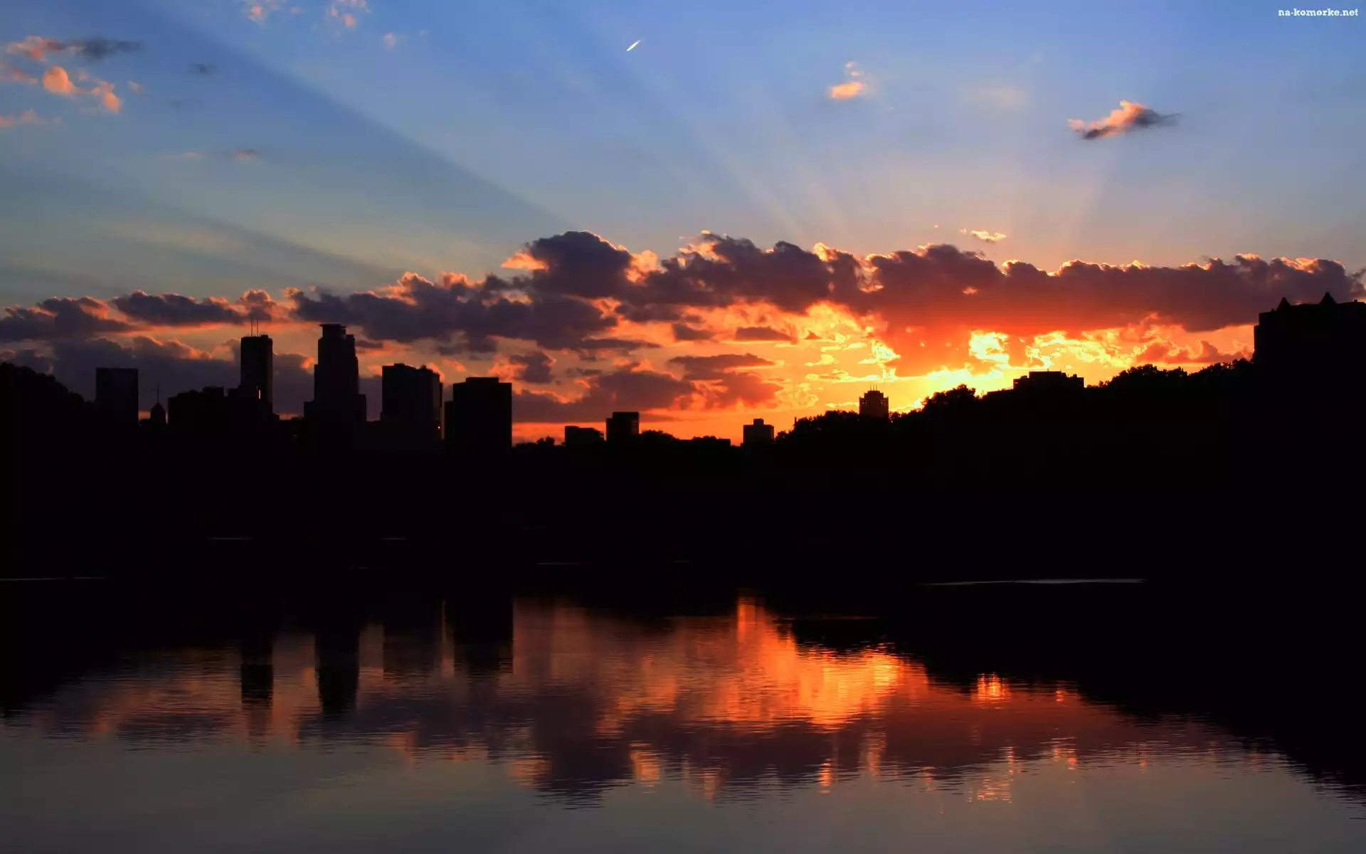 Zachód Słońca, Minneapolis