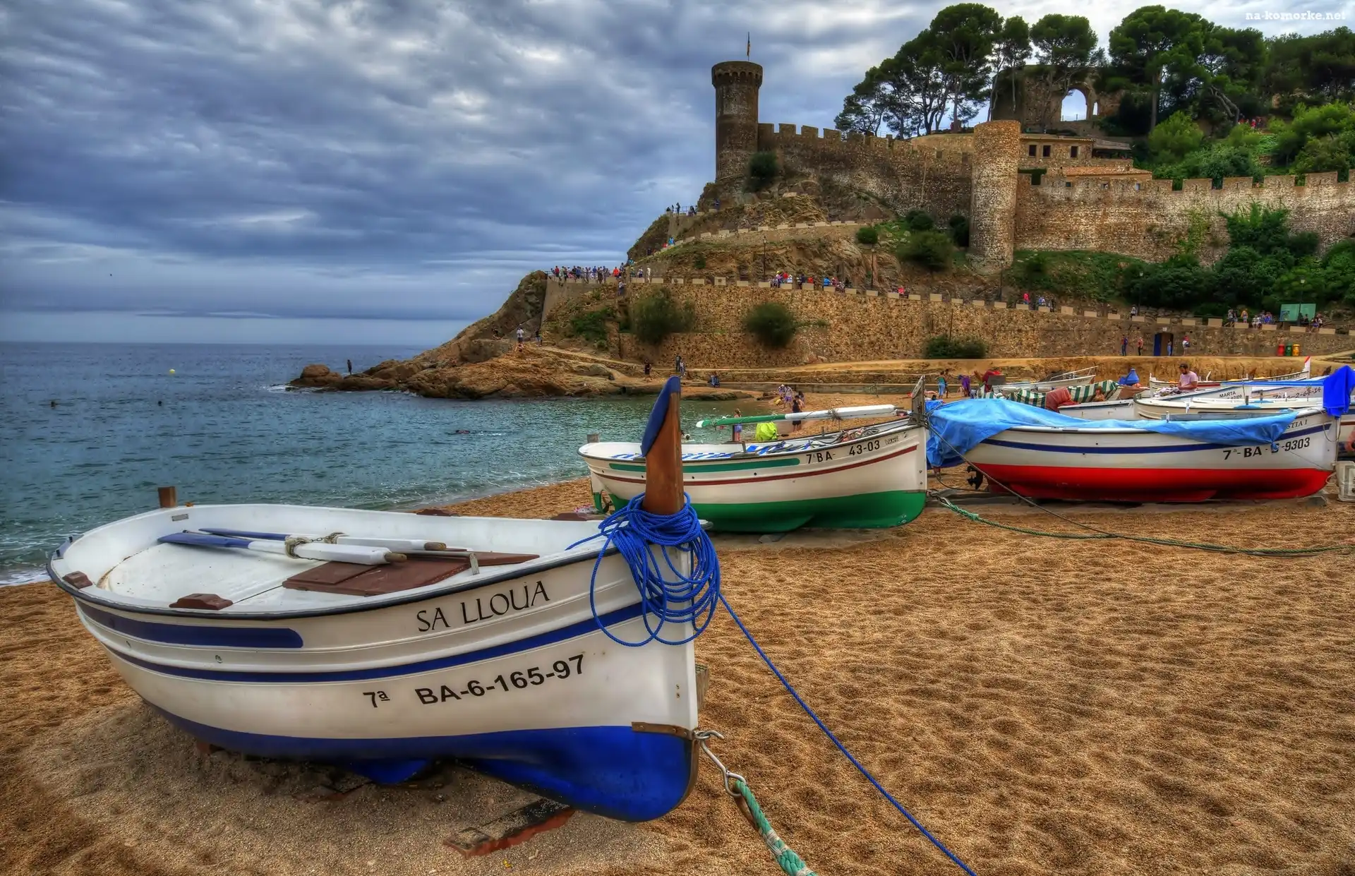 Tossa de Mar, Katalonia, Fortyfikacje, Costa Brava, Mury obronne, Morze, La Vila Vella, Hiszpania, Plaża, Łódki