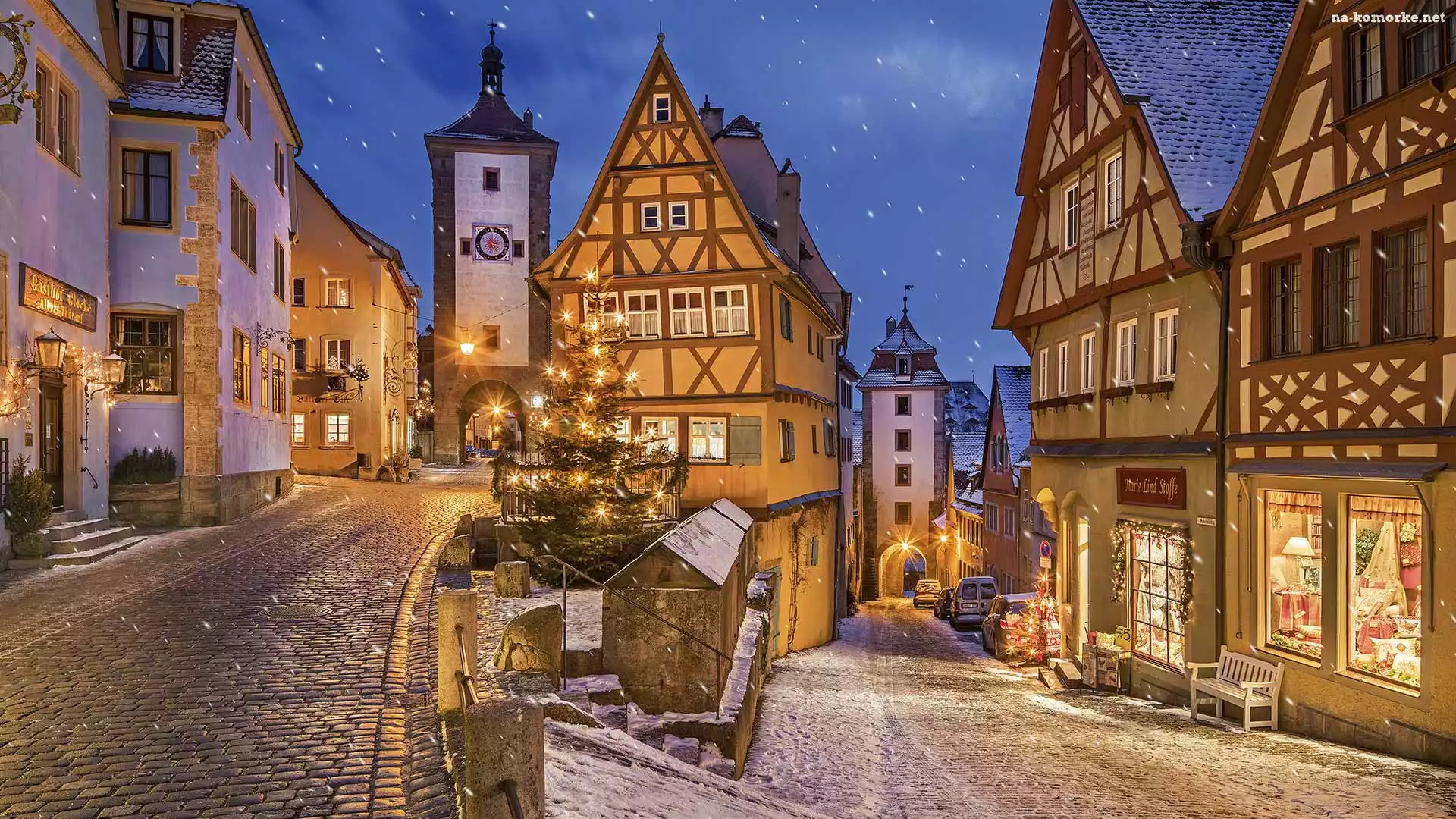 Zima, Choinka, Dekoracje, Uliczka, Niemcy, Śnieg, Rothenburg ob der Tauber, Domy, Bawaria, Boże Narodzenie, Oświetlenie