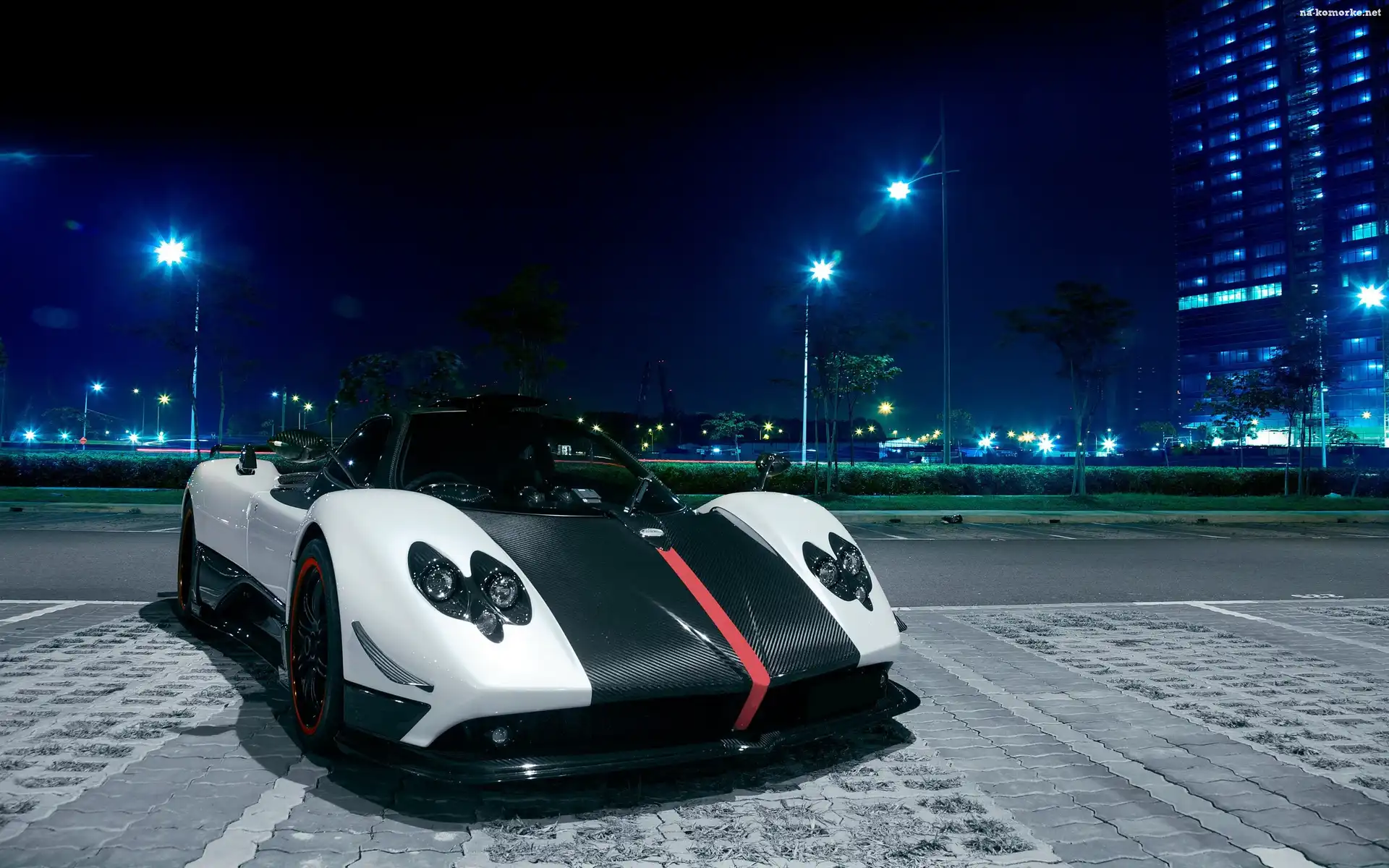 Zonda, Biały, Czarno, Nocą, Pagani, Miasto